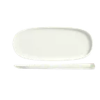 image of Libbey 905356422 - Oval Porcelain China Tray, 9" x 3-7/8", White Royal Rideau™ Vitrified, 12/Case