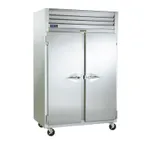 image of Traulsen G20013P 52" 2-Section Pass-Thru Refrigerator w/ 4 Solid Doors (right/right hinged), R450A, 48.87 cu. ft.