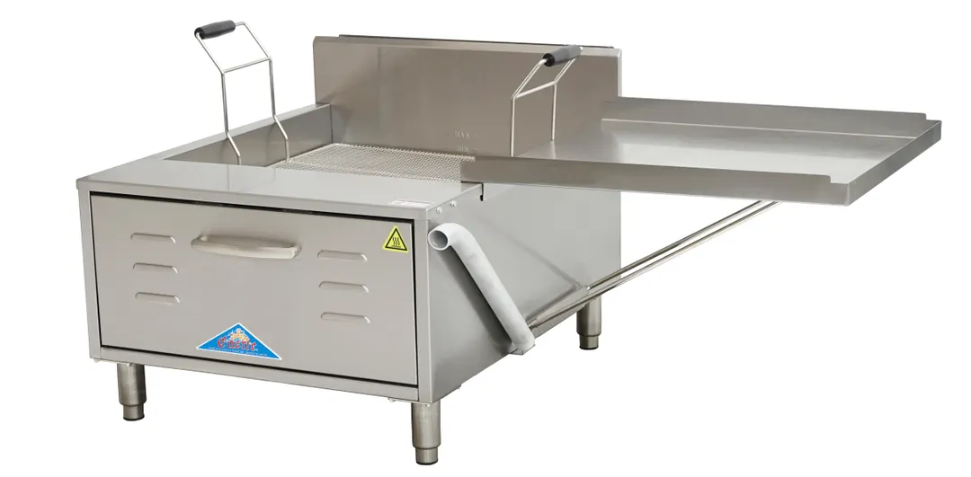 Comstock-Castle CC-2923 23" Countertop Gas Donut Fryer, 20-30 Lb., Flat Bottom, 50.000 BTU