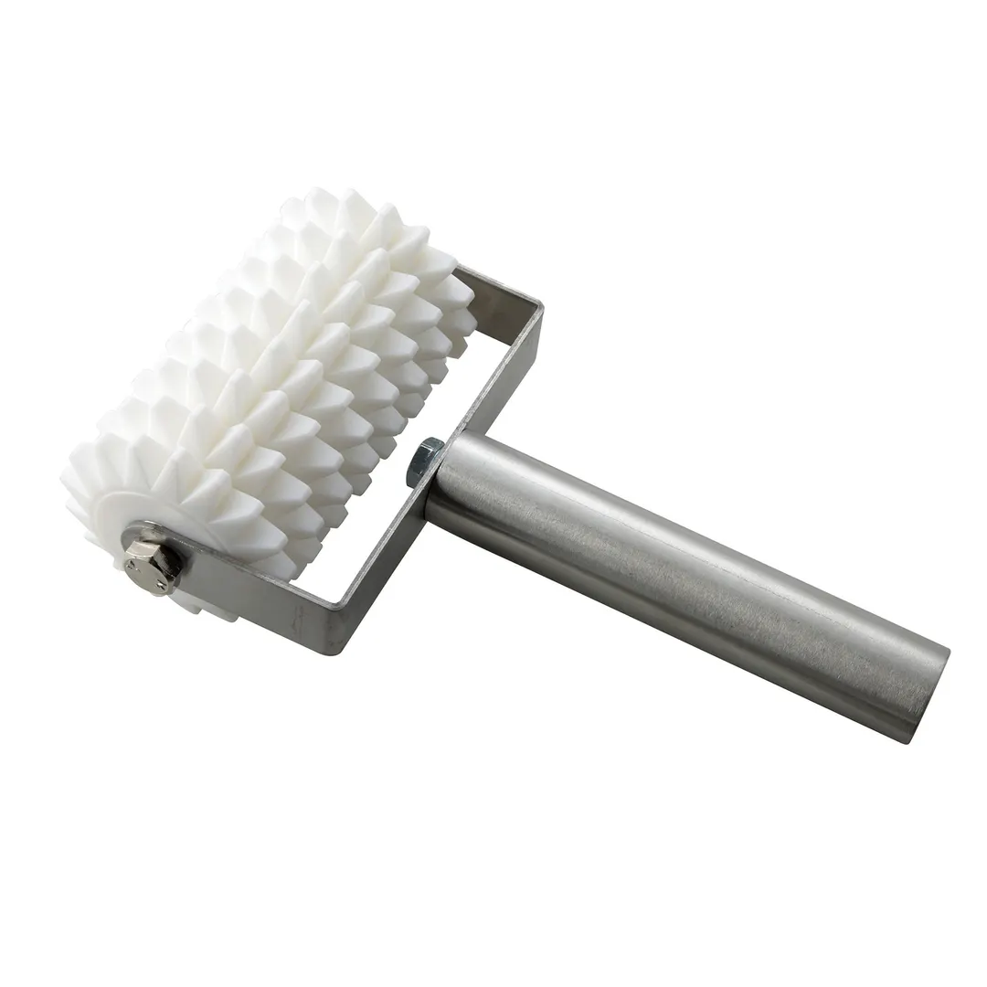 Winco RD-8 Dough Roller Docker w/ Stainless Steel Handle, 5" Head, 8-Wheel, 8" O.A.L.