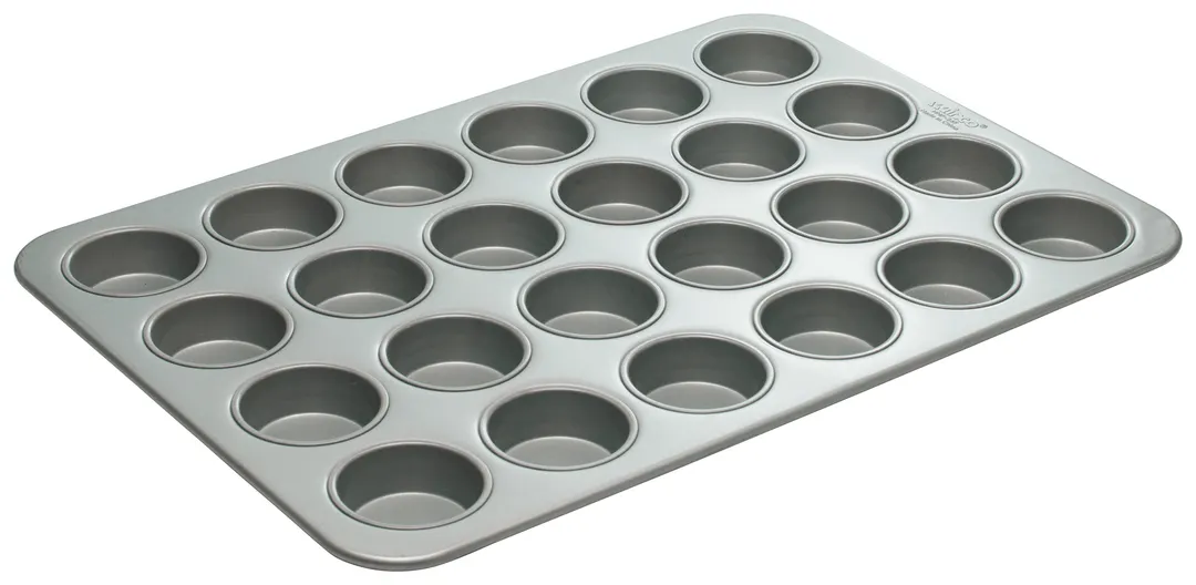 Winco HMF-24F 5.6 oz Texas Muffin Pan, PFOA & PTFE Free - Aluminized Steel