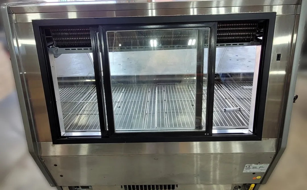 Structural Concepts GMG4 51" Single Duty Curved Refrigerated Meat Display Case, Remote