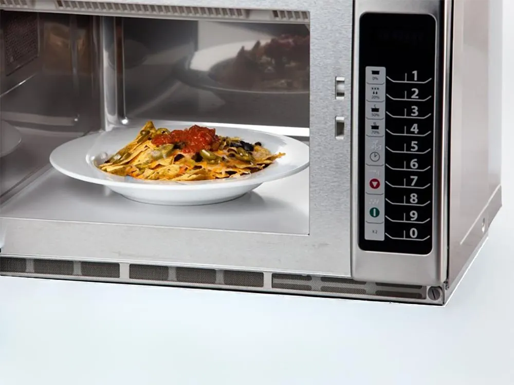 Amana RFS12TS 1200W Medium Duty Commercial Microwave Oven, 1.2 Cu. Ft., Push Button, 120V