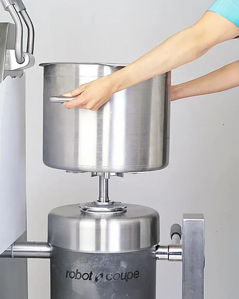 Robot Coupe R30T Vertical Cutter Mixer, (3) Blades, 28L Bowl, 7 HP, 1800 - 3600 RPM