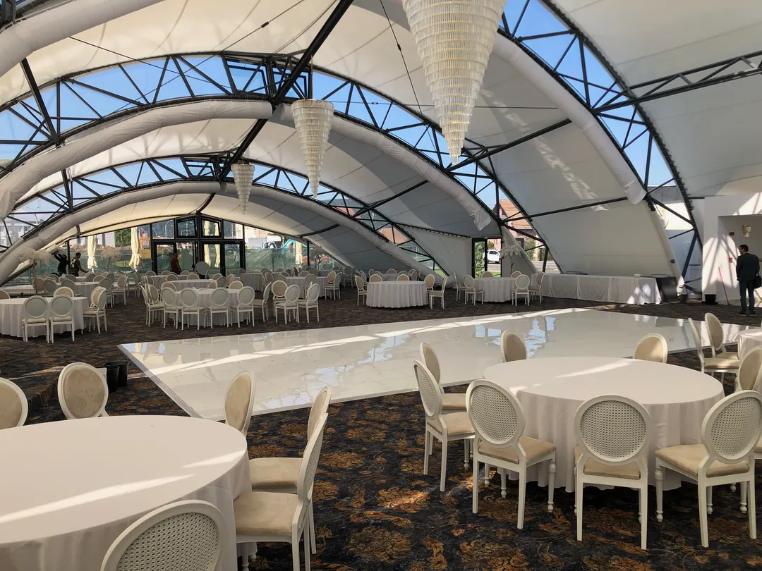 Forbes Industries 3214WDK Wedlok Portable Dance Floor Set, 10'x20', White Acrylic, 26-50 Panels
