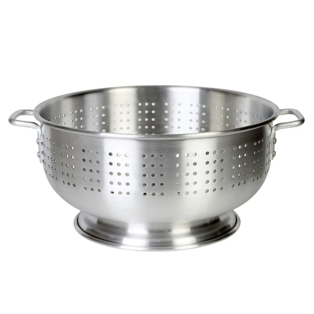 Thunder Group ALHDCO002 12-quart aluminum colander with perforated bowl, riveted handles, and footed base