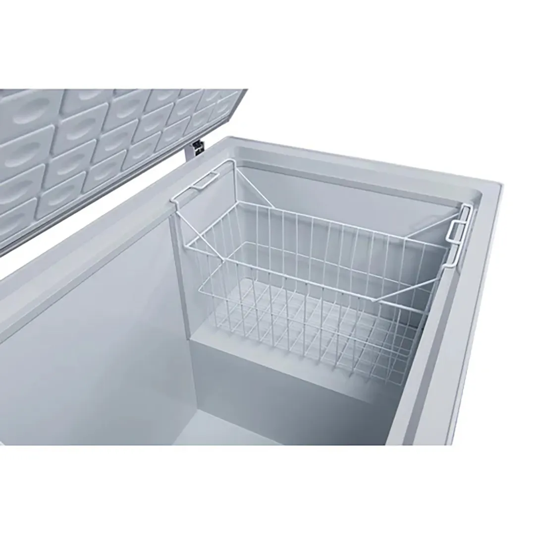Dukers Appliance Co BD/BG-620 71" Solid Chest Freezer, 20.10 cu. ft.