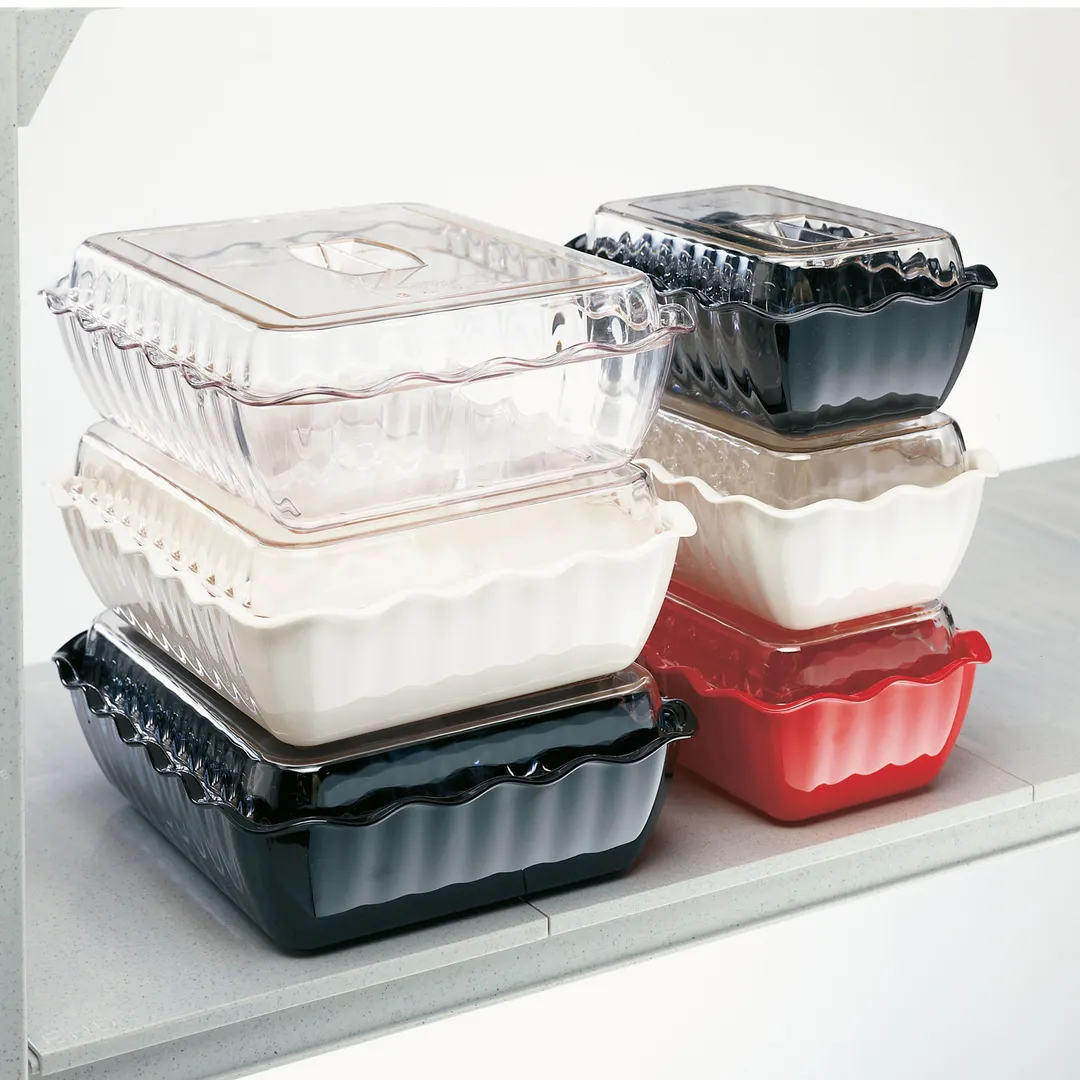 Cambro DC5110 - 2.2 Qt Rectangular Deli Crock, 10-5/16" x 6-13/16" Black SAN, NSF, Impact