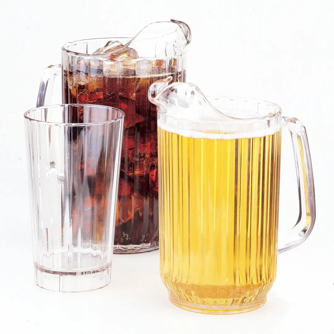 Cambro P480CW135 Plastic Pitcher – 47 oz Clear Poly, 6-1/4" Dia x 7-7/8" H, Thumb-Grip, NSF Safe