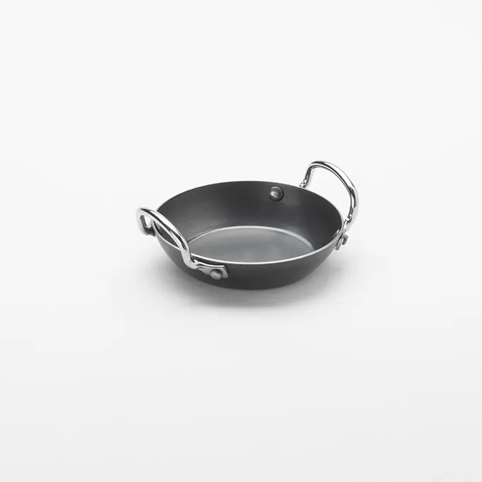 American Metalcraft BSPP4 Paella Pan, 8 Oz (0.23 L) 6" Diameter Round Black Steel, Induction Ready