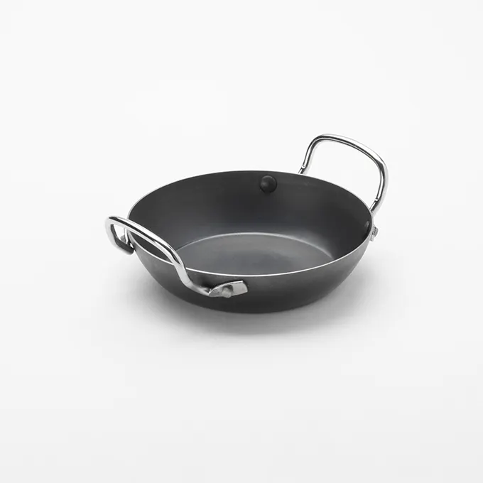 American Metalcraft BSPP6 Paella Pan, 18‑Ounce (0.53 L) 7.75" Round Black Steel, Induction‑Ready