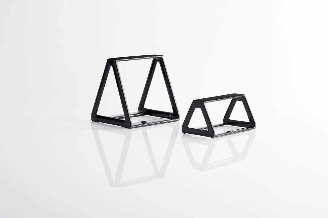 American Metalcraft DWRB5 Rubberized Black Display Wedge, 5" H, Plastic Base, 1‑2 Step Stand
