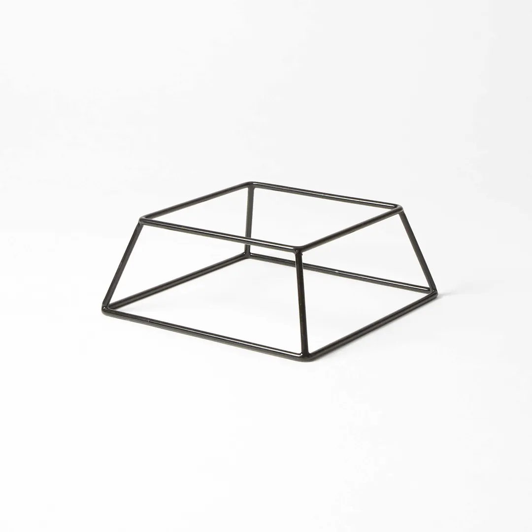 American Metalcraft RSSB3 Pizza Stand - 9" x 9" Reversible 7" Top/9" Bottom 3.5" Black Rubber Coated Steel