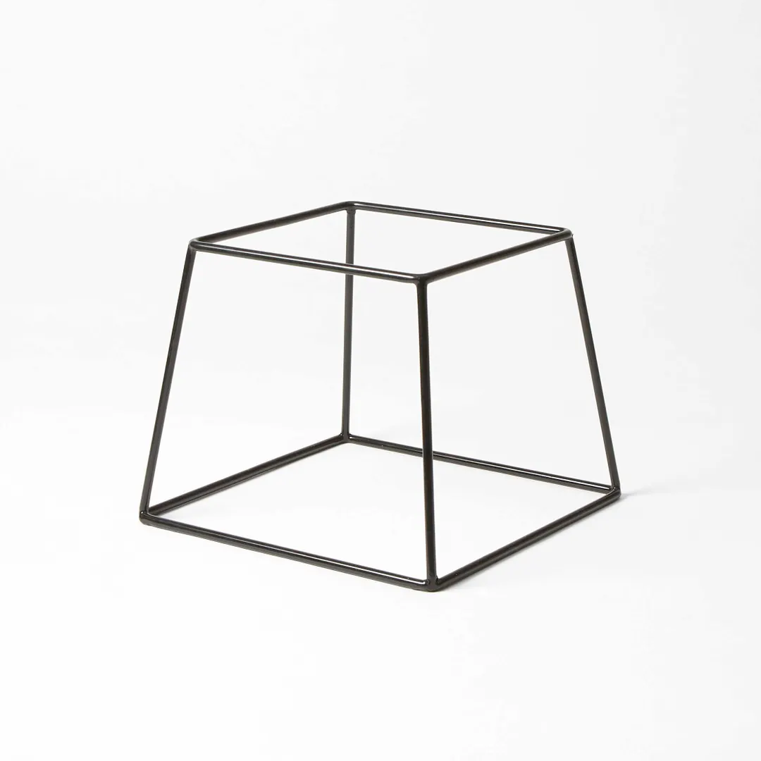 American Metalcraft RSSB7 Pizza Stand - Reversible Steel, 9" Bottom, 7" Top, 7" H, Black Rubber-Coated