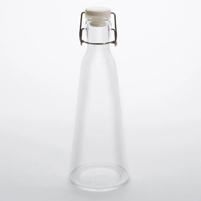 American Metalcraft WBC34 Water Bottle, 34 oz Clear Plastic, 4‑1/8″ Dia x 11‑5/8″ H with Lid & Gasket