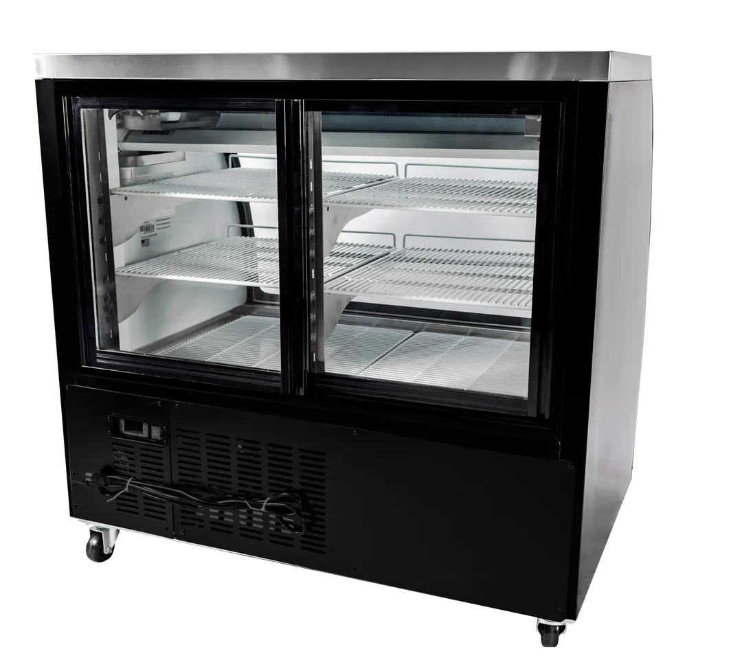 SABA SCGG-47 Curved Glass Deli Case, 47-1/4" W, 18 cu ft, 6 Shelves, 32‑43°F Control, Cooling, 115V