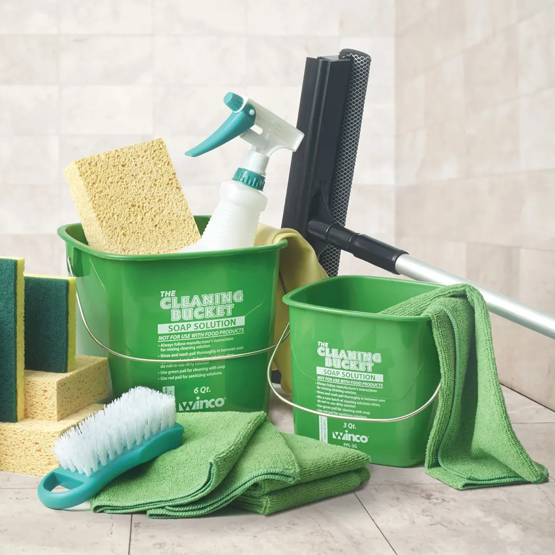 Winco BTM-16G Bar/Kitchen Towel Set, 16" x 16" Square Green Microfiber Cleaning Cloth - 6/Pack