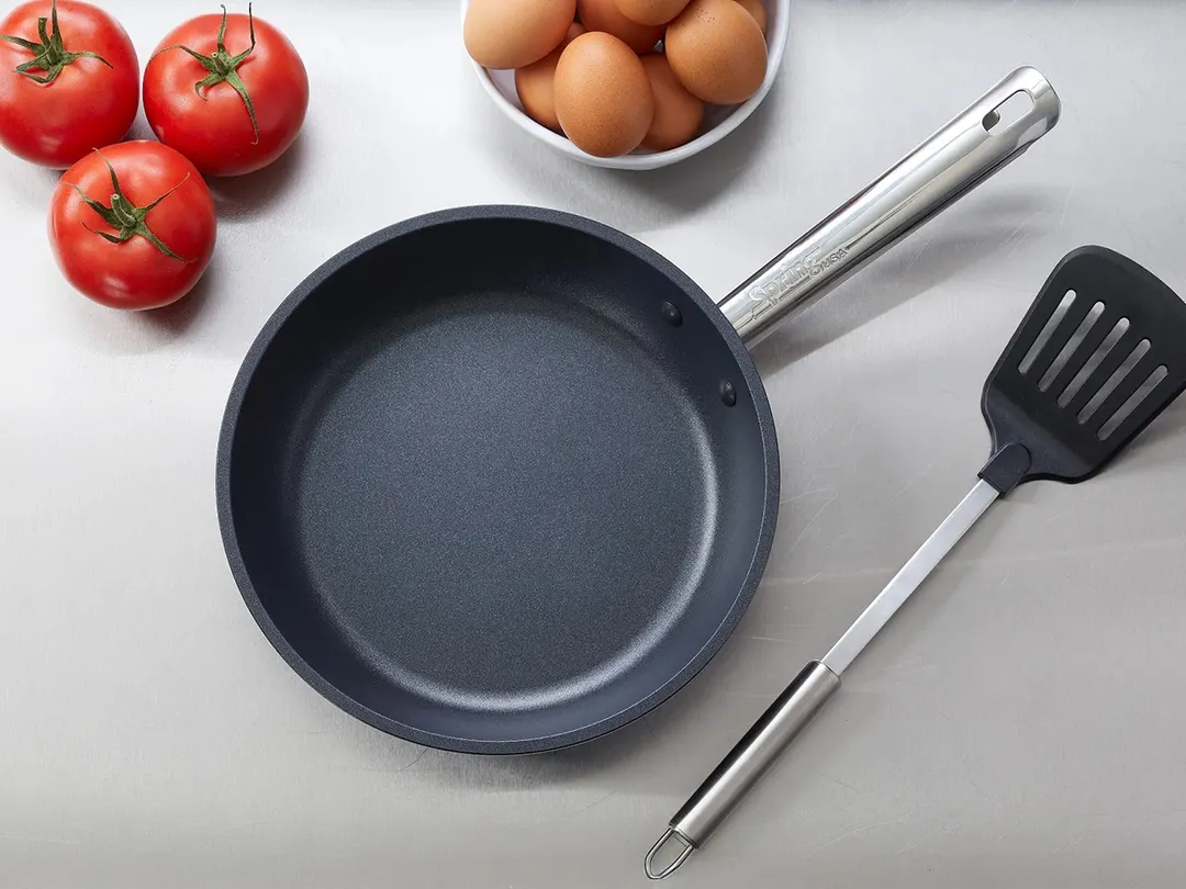 Spring USA 8451-30/28 Endurance Fry Pan, 2-1/2 Qt., 11" Aluminum, Riveted Handle, Induction‑Ready, Gas/Electric