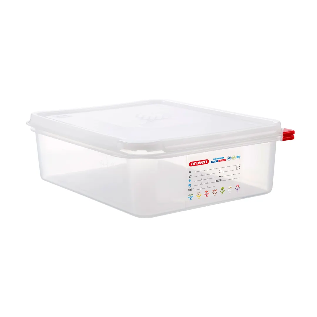 Carlisle 03033 - 6.8 Qt Clear Polypropylene Food Container, 12-3/4"x10-7/16"x4", GN 1/2, Lid, NSF
