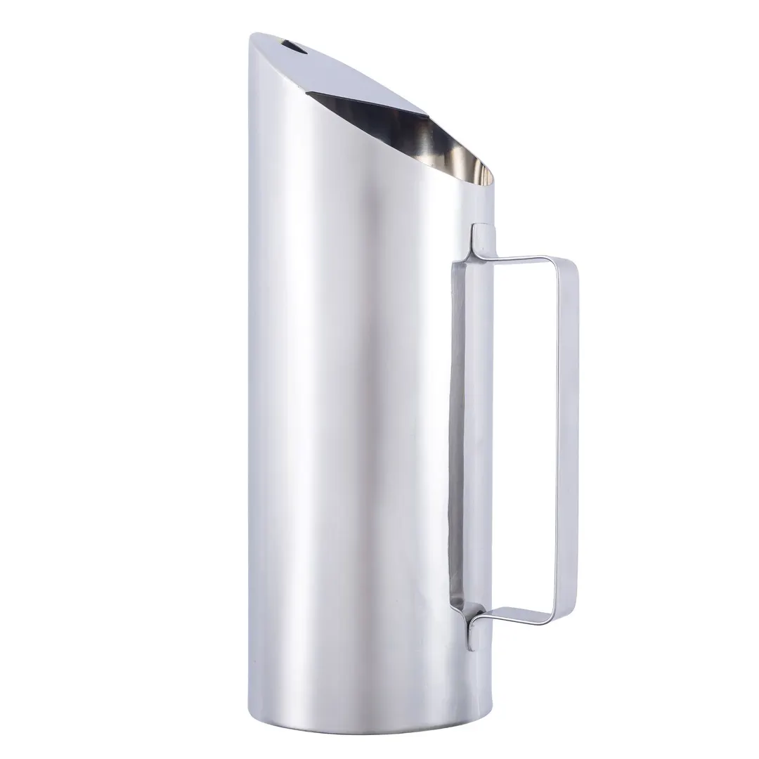 TableCraft 12814 Metal Pitcher – 1.5‑Qt, 32‑63 oz, 18/8 Stainless Steel, Ice Guard, 5‑1/2"×4×11"