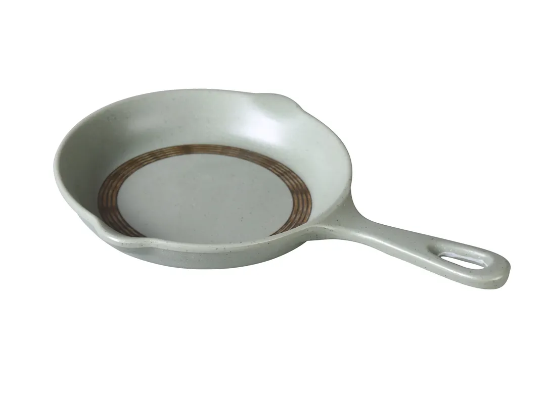 Yanco YO-5013 Skillet Server, 21 oz Round 13" Matte Green Melamine Plate with Handle - Dozen