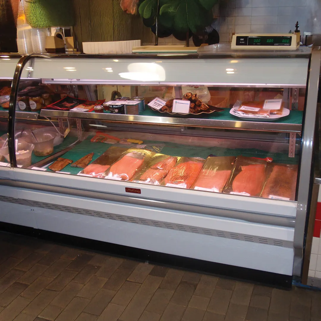 Howard-McCray SC-CFS32E-4C-LED 50" Curved Refrigerated Seafood Display Case, White