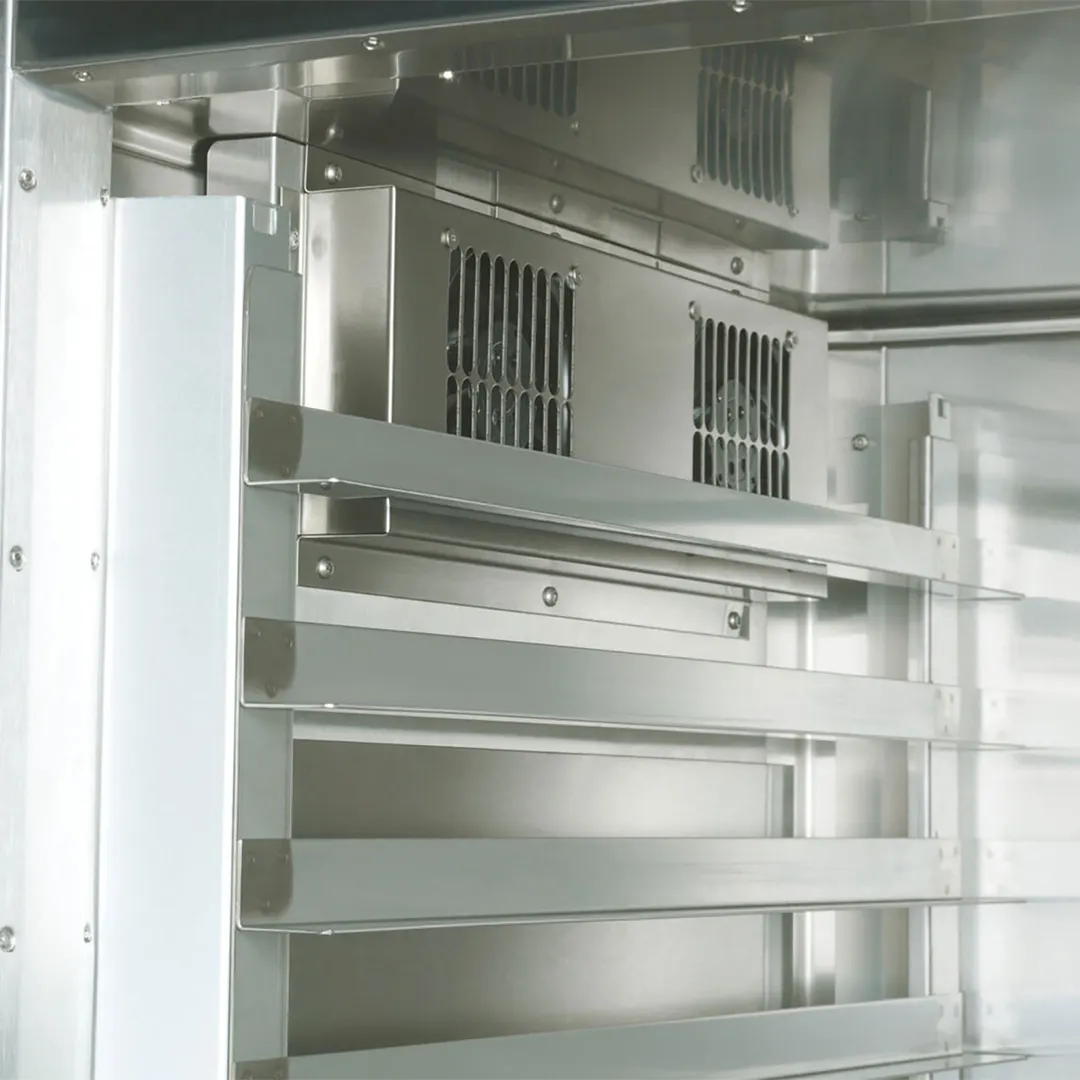Traulsen RL132N-COR01 26" 1-Section Reach-In Freezer, Left Hinged Solid Door, Top Mounted, 21.9 cu. ft., Stainless Steel