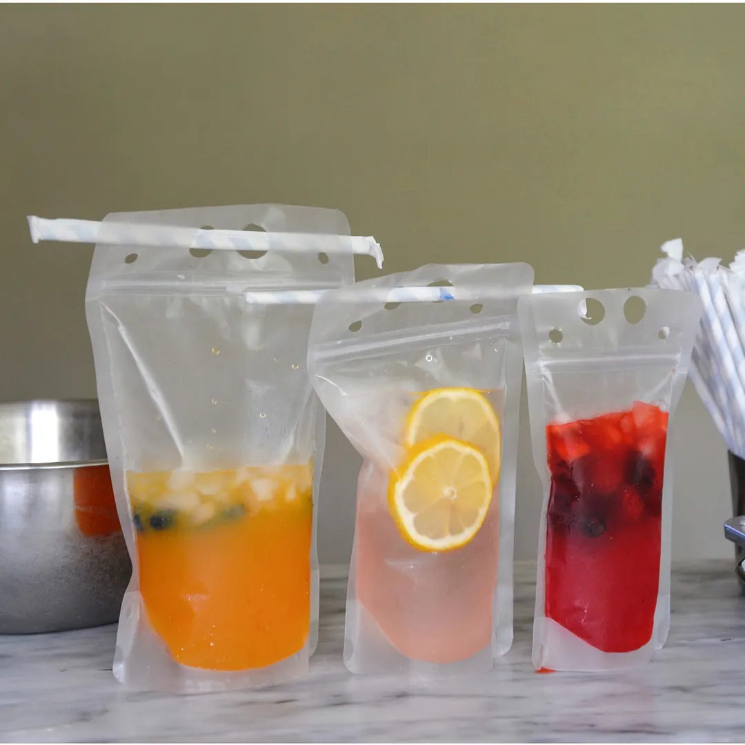 TableCraft Products 10683 - To‑Go Beverage Pouch, 32 oz (0.95 L) Polyethylene, Clear, 100/Pack