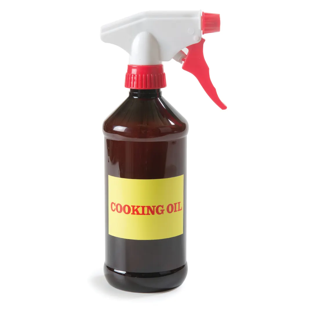 Carlisle 381613 - 16 oz Amber Plastic Oil Sprayer Bottle, Pre-Labeled, Durable Amber Finish