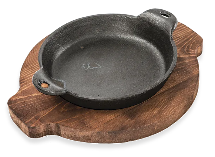 Concasse MCACCBM04 Round Wooden Serving Board with Ears, Handled, Natural Finish, 12" Diameter
