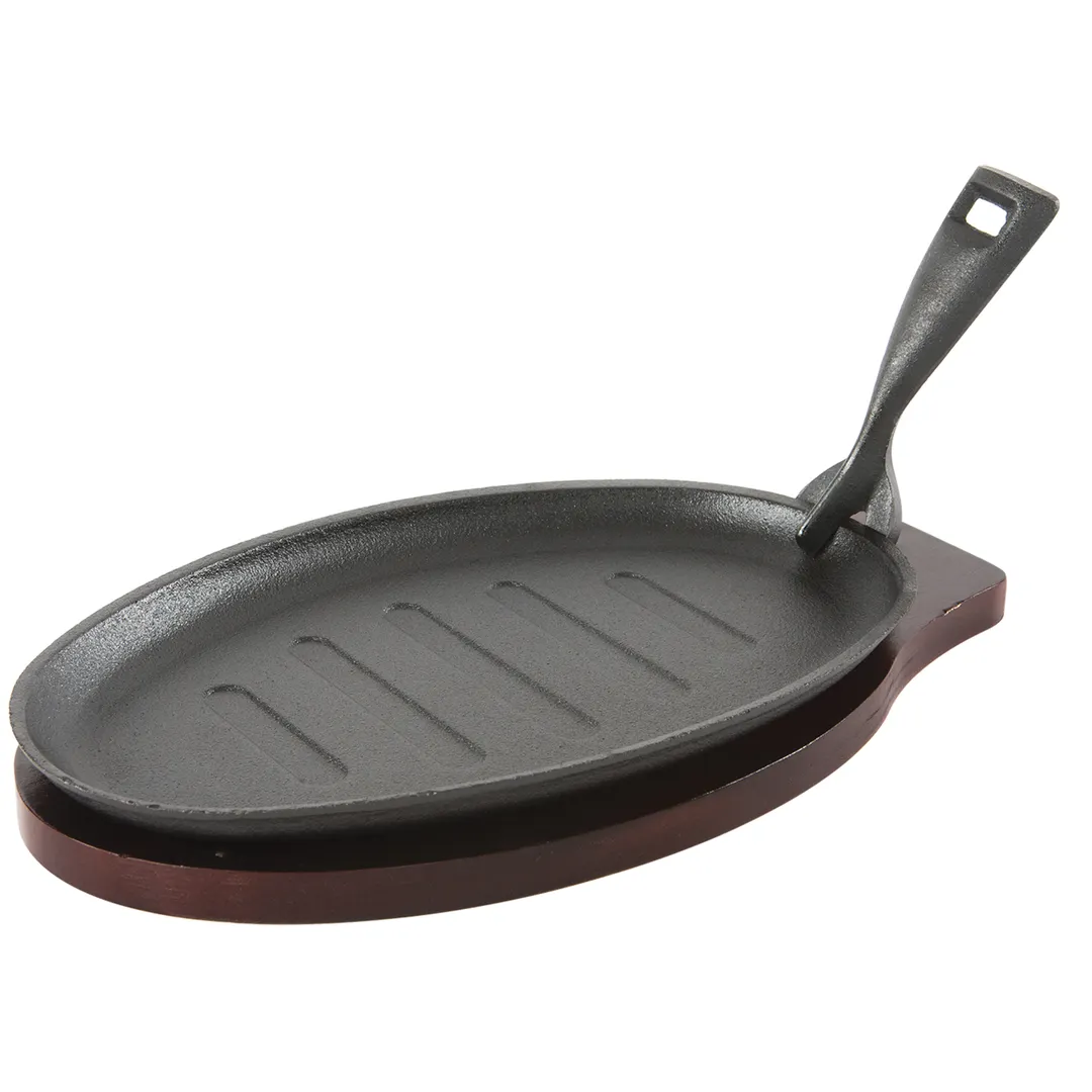 Concasse MCACCCOM05 Oval Cast Iron Server, 12-7/10" x 7-4/5" x 1-3/5" with Wooden Base