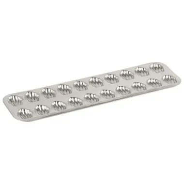 Louis Tellier 164510 Madeleine Baking Sheet, 15½" x 5" x ½" H, Small Tinplate Steel Mold