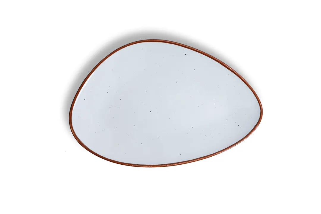 Ariane Porcelain AISARN205011029 Triangle Plate, 11 3/7" (29 Cm), Terra Arena, Porcelain - 6/Case