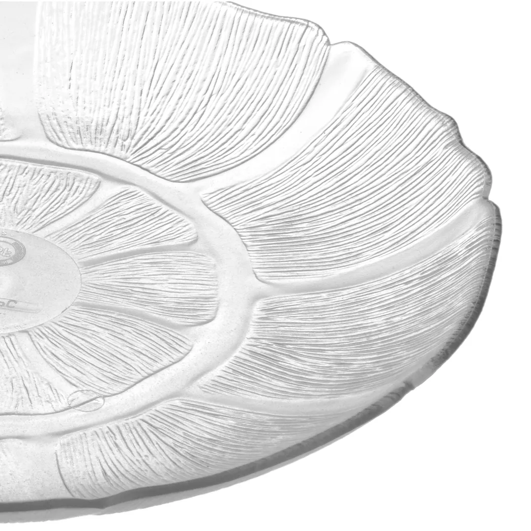 Carlisle 695607 - Petal Mist® 9" Clear Plate, Scalloped Edge, NSF Certified - 1/Each