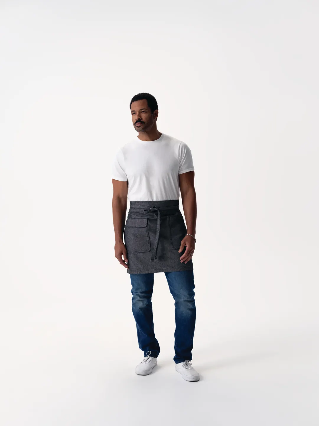 Chef Works AHN10-BLN-0 - 36" Waist Apron, 22" Wide, 100% Cotton, Black, Metal D-Ring - 1/Case