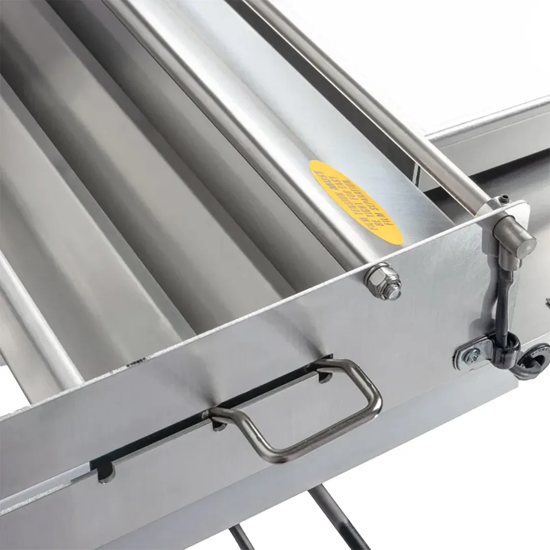 Hobart W32C-5 Wrap Station, 22.5"W x 26"D, 3-Roll Film Capacity, 8-18" Wide, Teflon Coated Hotplate, 120V
