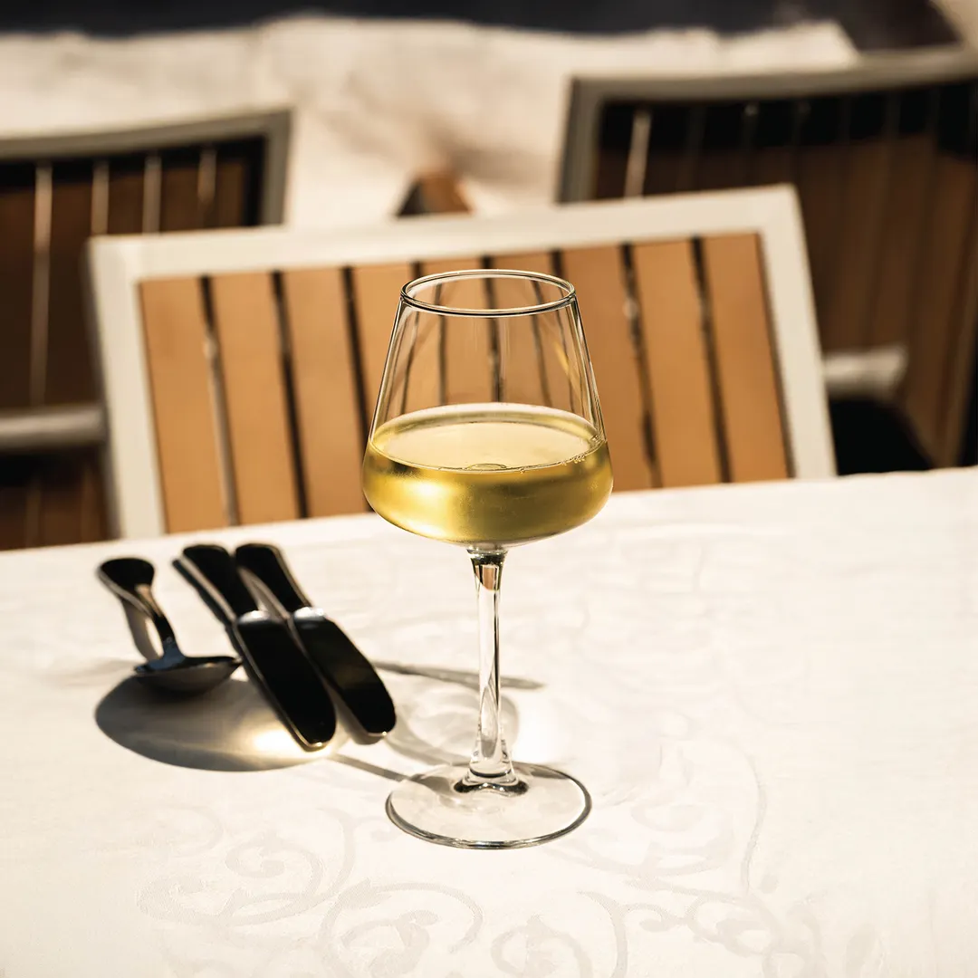 LAV HORECA CLM635 - Colmar Wine Glass, 11 7/8" Height, 11.9oz Capacity, Rim Glass, - 6/Case