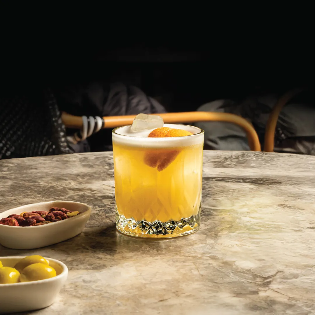 LAV HORECA EDN433 Edinburgh Whiskey Glass, 11 1/8 oz (3¼" H, 3¼" R, 3" B), Soda Lime Glass - 12/Case