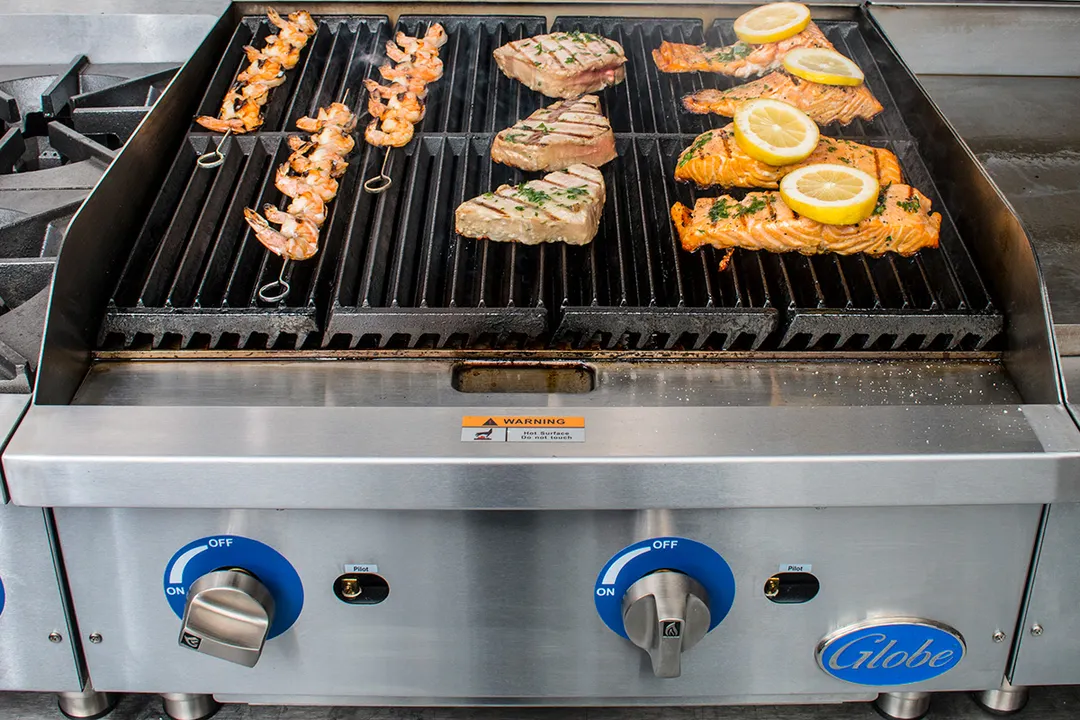 Globe GCB24G-CR 24" Countertop Gas Charbroiler w/ Cast Iron Radiant, (2) Burners, 80.000 BTU