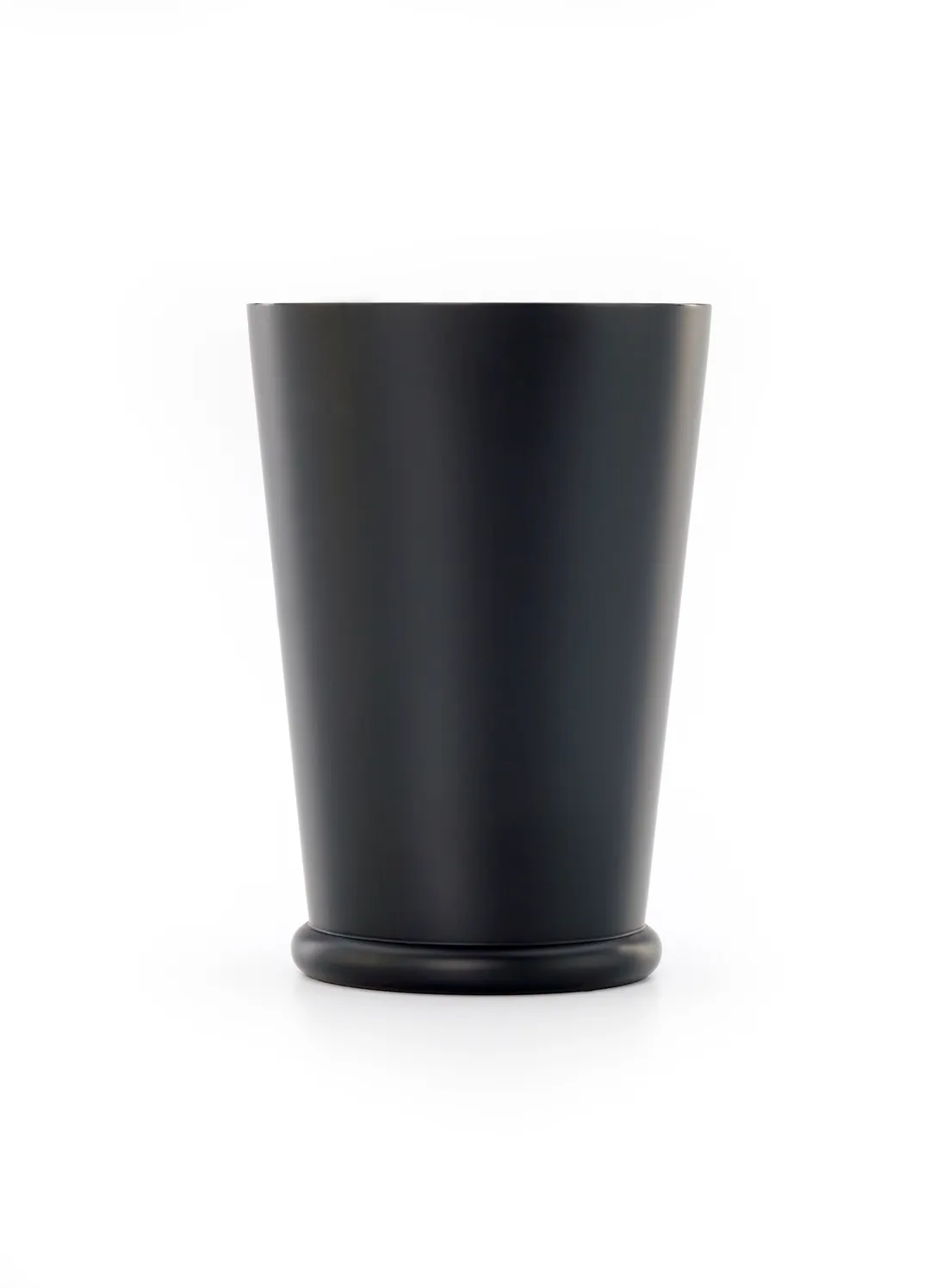 Mercer M37311MBK Black Out™ Shaker, 18 oz, 3‑1/2" Dia x 5" H, Matte Black, 18/8 Stainless Steel