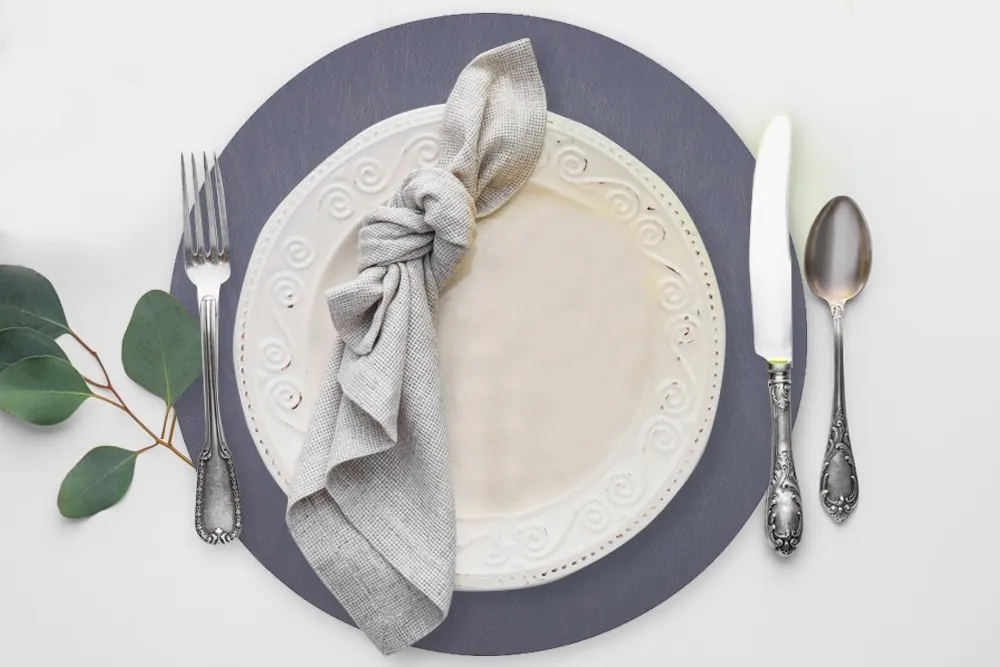 Davanti Frieling Mattola Placemats 80005 - Round 15" Vinyl Placemat, Marine, Anti‑Slip, Dishwasher Safe