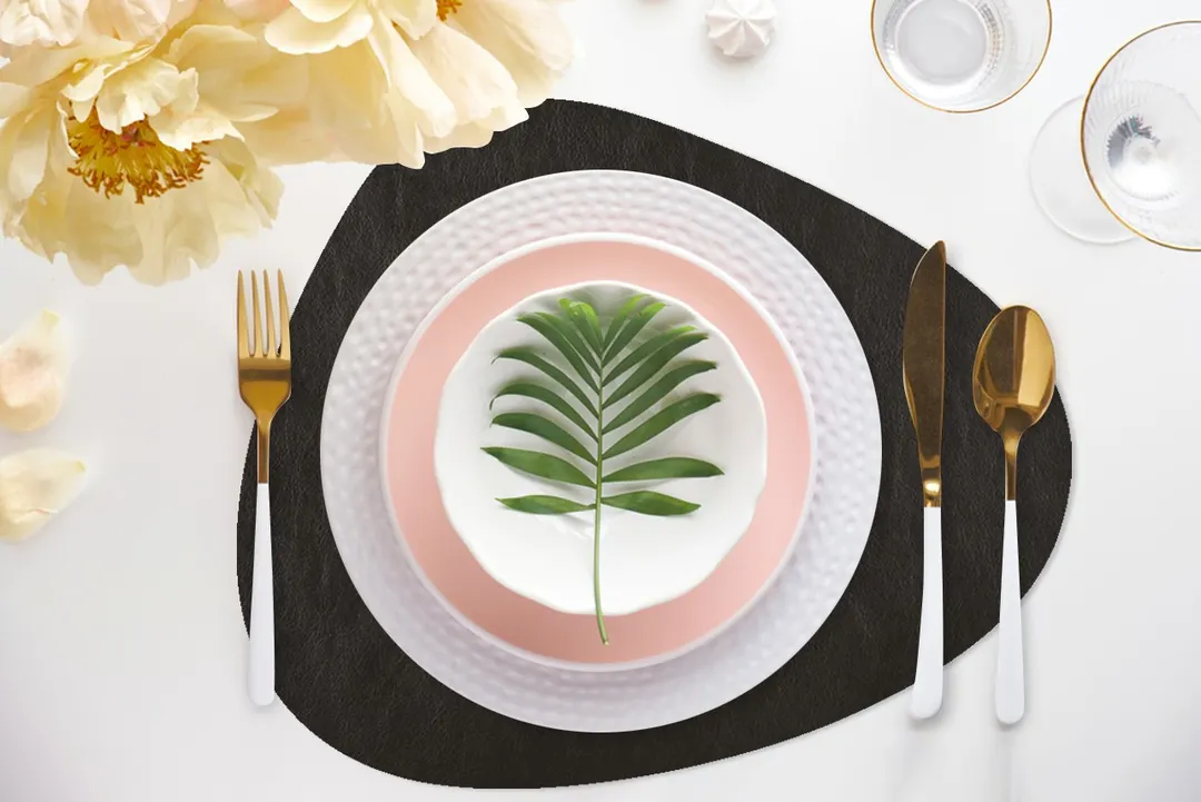 Davanti Frieling Mattola Placemats 80201 - Vinyl Placemat 18.5" x 15.3", Black, Anti‑Slip - 1/Each