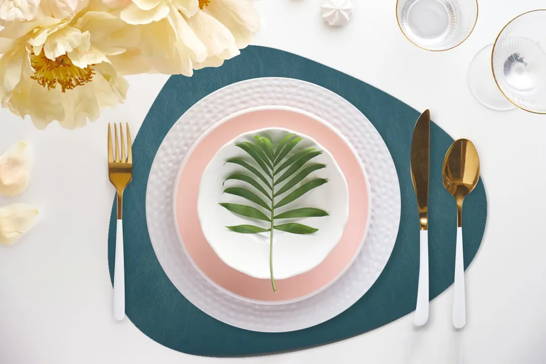Davanti Frieling Mattola 80207 - Vinyl Placemat 18.5" x 15.3", Green, Dishwasher Safe - 1/Each