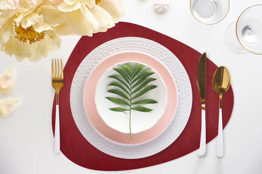 Davanti Frieling Mattola Placemats 80208 - Vinyl Placemat 18.5" x 15.3", Red, Dishwasher Safe