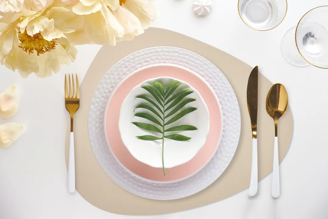 Davanti Mattola 80209 Placemats – Stone Vinyl, 18.5" x 15.3", Silk Gray, Antimicrobial, Anti‑Slip
