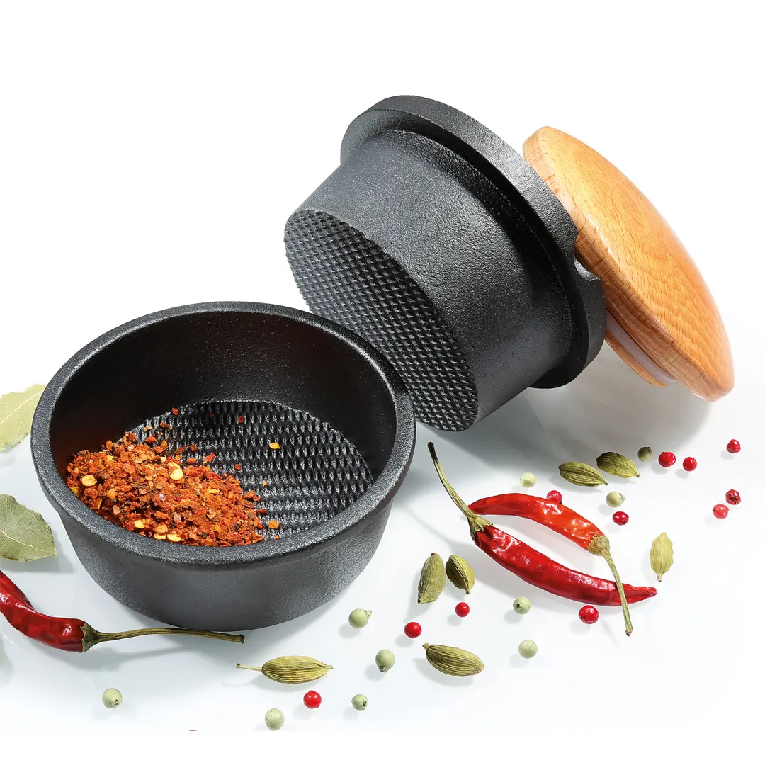 Zassenhaus M076141 XL Spice Buddy, 5.4"W x 3.8"D x 5.4"H Cast Iron with Beech Wood Lid