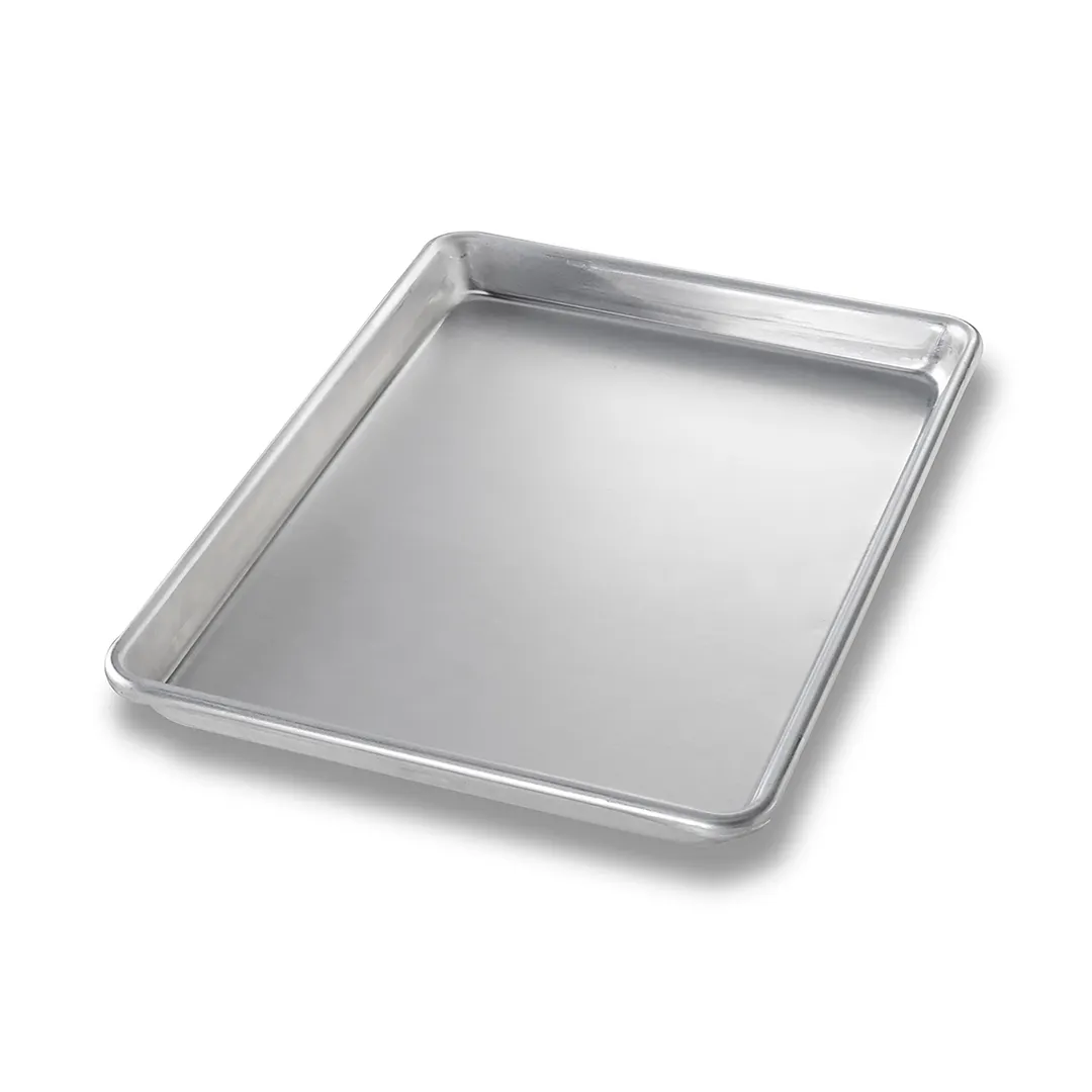 Chicago Metallic Bakeware 40455 Sheet Pan, 9½" x 13", 16‑Gauge, AMERICOAT® Glaze, Non‑PFAS