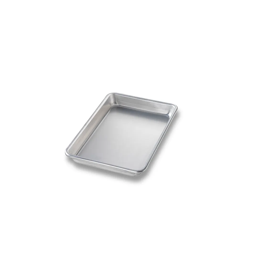 Chicago Metallic Bakeware 41800 - Sheet Pan 6‑7/16" x 9‑7/16" x 1‑1/32", 16‑Gauge Aluminum, Uncoated
