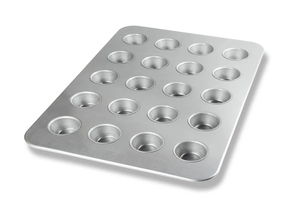 Chicago Metallic Bakeware 43030 - 20‑Cup Muffin Pan, 17½" x 25¾" Steel, AMERICOAT® ePlus Glaze, USA