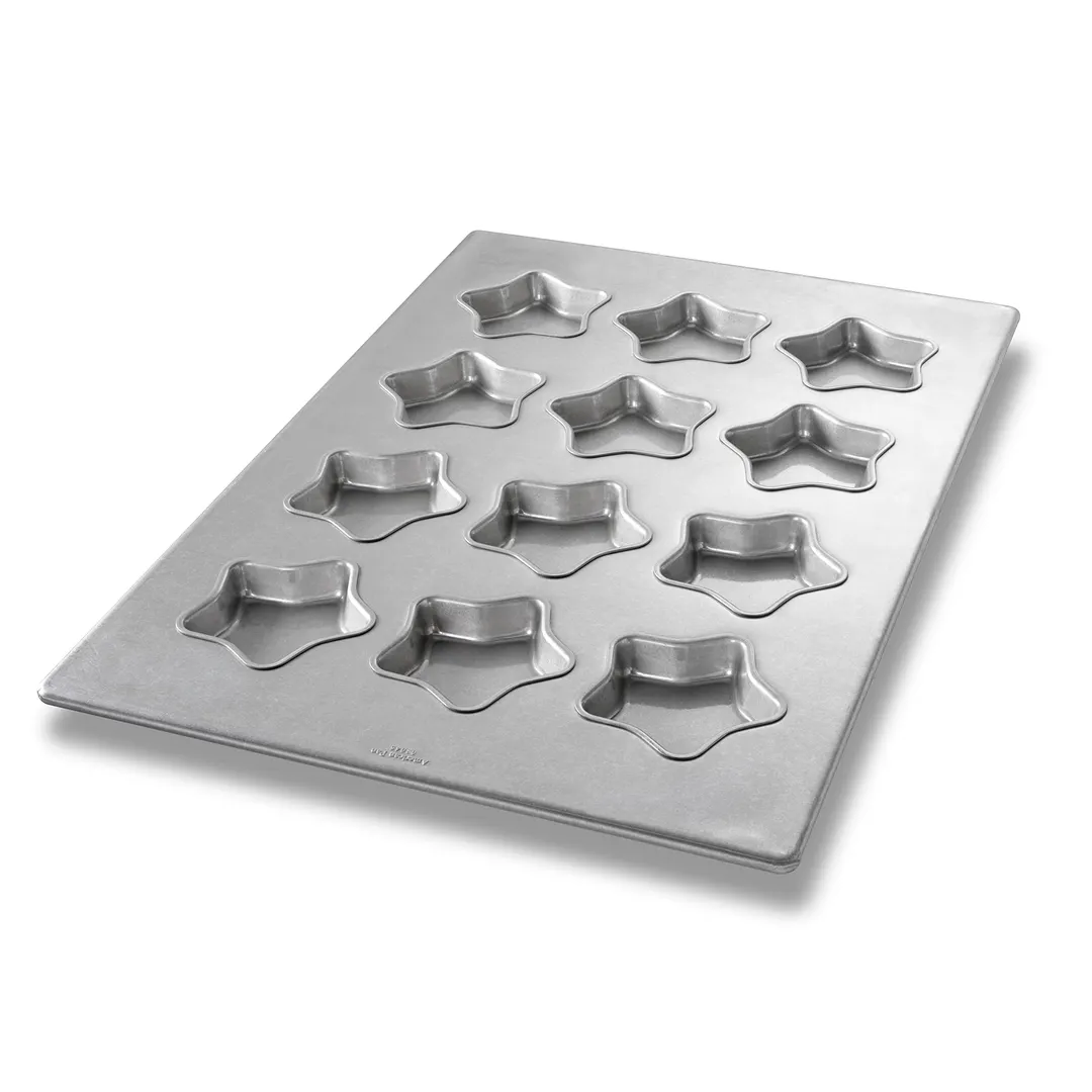 Chicago Metallic Bakeware 43045 Star Cake Pan, 12-Cup 4-1/2" Cakes, Steel, AMERICOAT Glaze - 1/Each